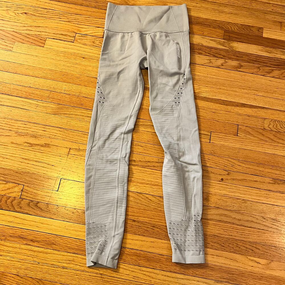 Gymshark Leggings Womens Small Gray Seamless Lasercut Pants